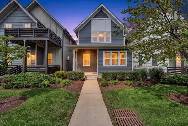 1079 Treaty Oaks Dr, Nashville, TN 37209