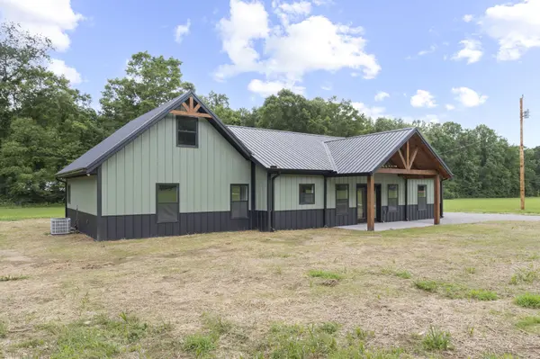 2639 Lick Creek Road, Linden, TN 37096