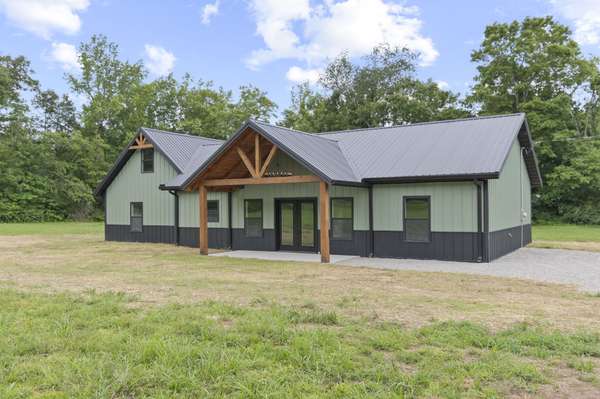2639 Lick Creek Road, Linden, TN 37096