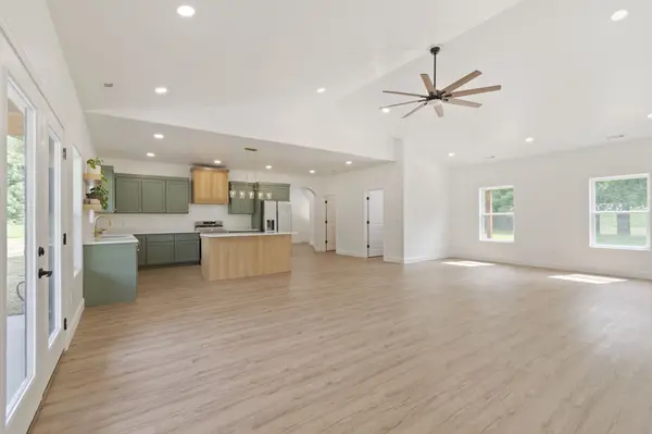2639 Lick Creek Road, Linden, TN 37096