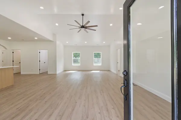 2639 Lick Creek Road, Linden, TN 37096