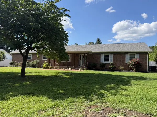 5042 Creekside Dr, Murfreesboro, TN 37128