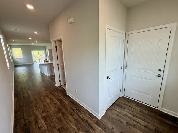 6555 Japonica Ln, White House, TN 37188