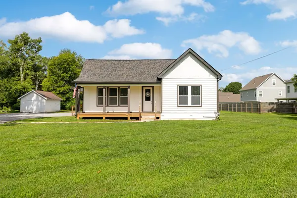209 N Horton Pkwy, Chapel Hill, TN 37034