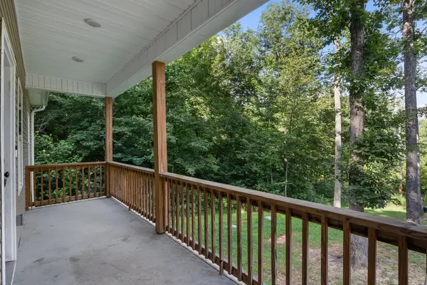 537 Lewis Ln, Charlotte, TN 37036