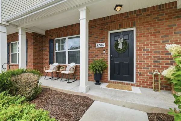3706 Righteous Dr, Murfreesboro, TN 37128