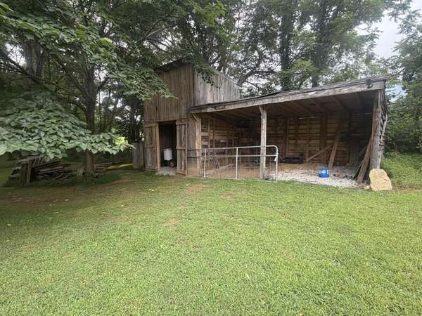 8732 Old State Highway 28, Pikeville, TN 37367