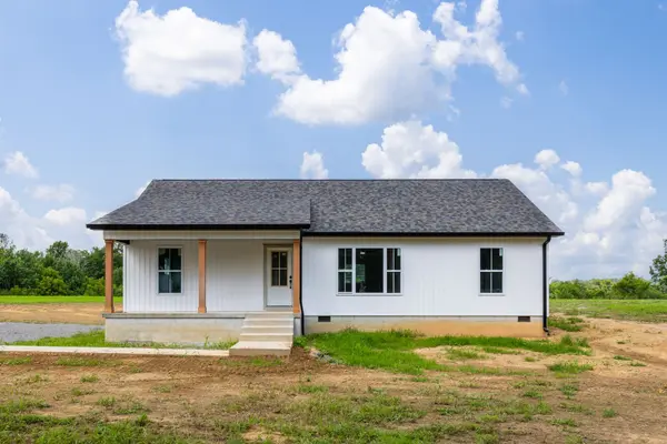 339 Oakmere Ln, Lafayette, TN 37083