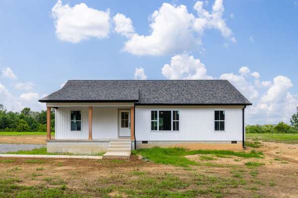 339 Oakmere Ln, Lafayette, TN 37083