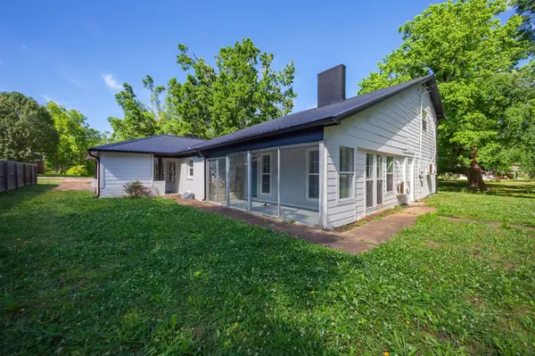 90 SHAW LN, Savannah, TN 38372