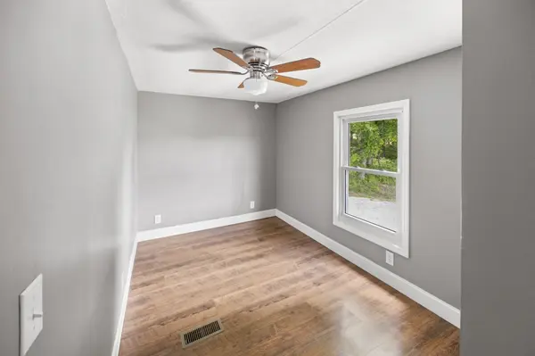4545 Browning Branch Rd, Bethpage, TN 37022