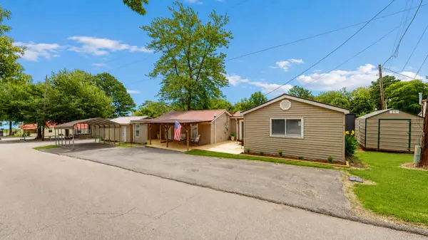 146 Lakeshore Dr, Springville, TN 38256