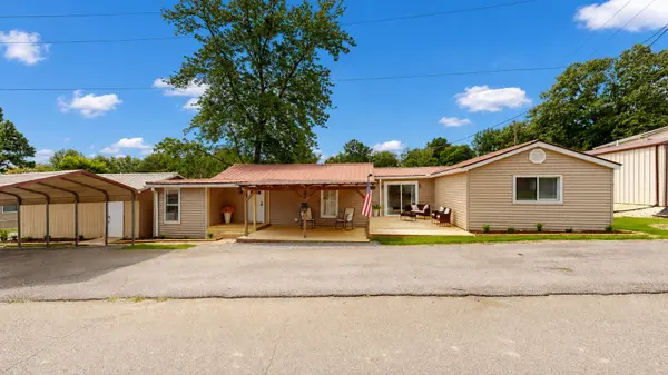 146 Lakeshore Dr, Springville, TN 38256