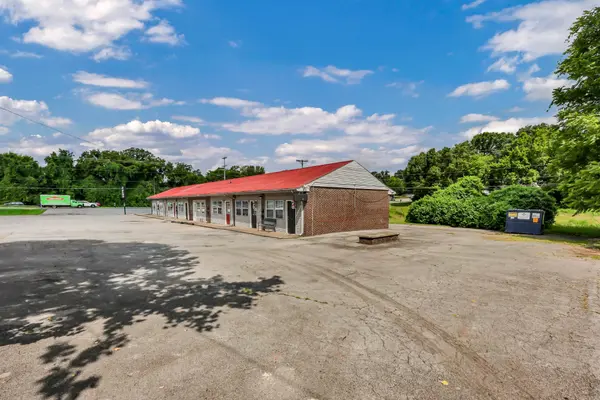 3025 Fort Campbell Blvd, Clarksville, TN 37042