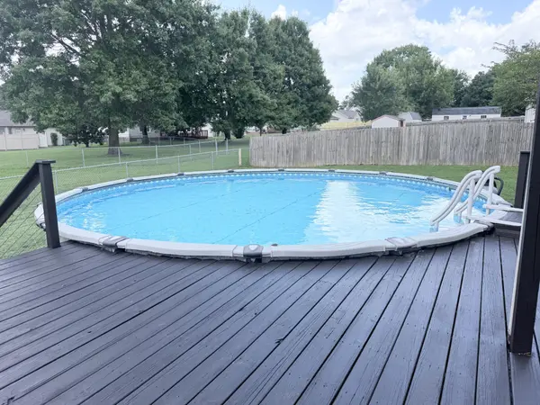 515 Ashbury Cir, Hopkinsville, KY 42240