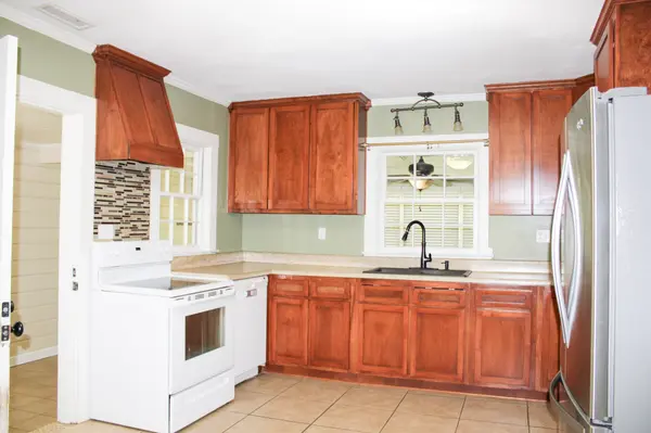 201 Emmett Ave #NW, Cleveland, TN 37311