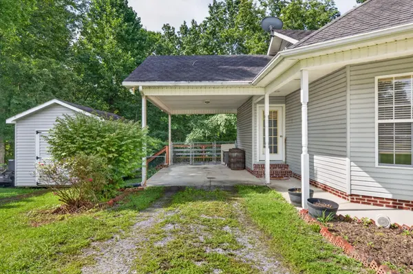 199 Moore Ln, Dowelltown, TN 37059