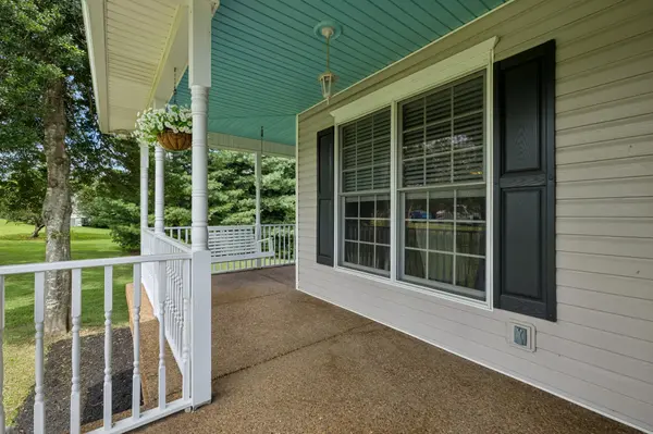 5008 Highpoint Rd, Pleasant View, TN 37146