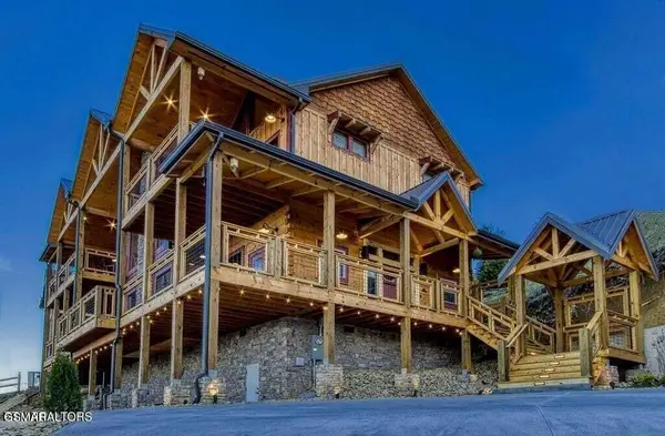 658 Wiley Oakley Drive, Gatlinburg, TN 37738