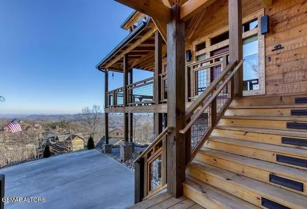 658 Wiley Oakley Drive, Gatlinburg, TN 37738