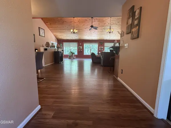 747 Gists Creek Road, Sevierville, TN 37876