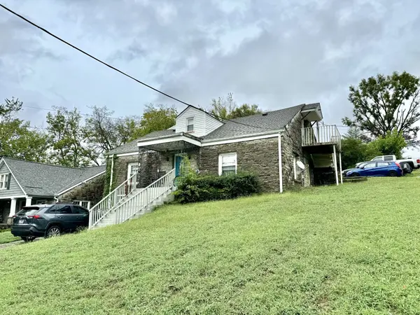 300 37th Ave #N, Nashville, TN 37209