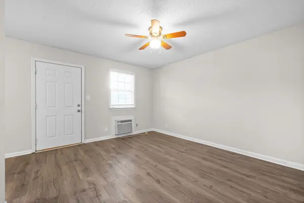 304 Chapel St #B, Clarksville, TN 37042