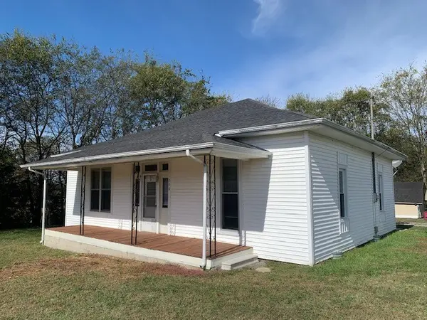208 Cortner Mill Rd, Normandy, TN 37360