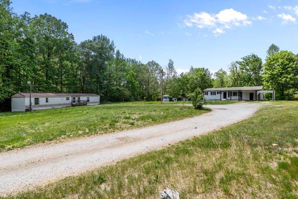 305 Old Bruceton Rd, Bruceton, TN 38317