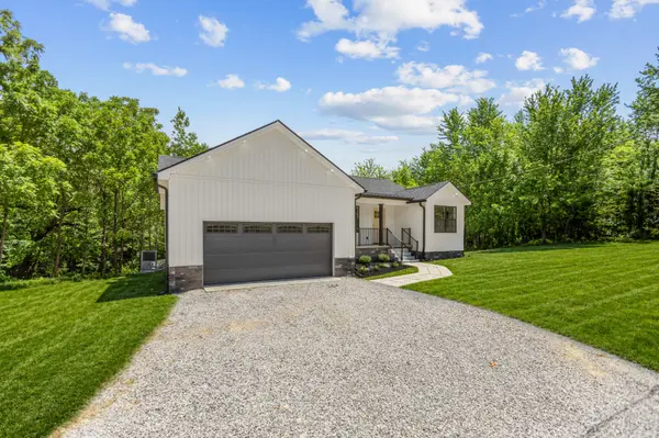2060 Lockhart Town Rd, Tracy City, TN 37387