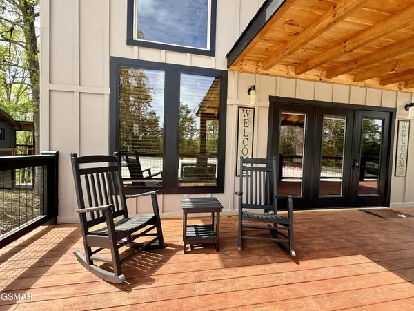 725 Timberlake Circle, Sevierville, TN 37876