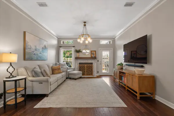 2804 Chapelwood Dr, Hermitage, TN 37076