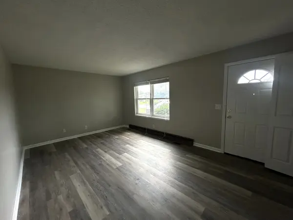 808 Goldcrest Dr, Springfield, TN 37172