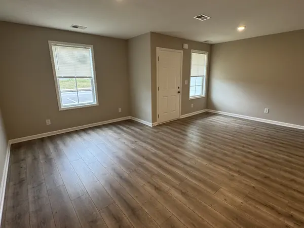 213 Mountaindale Dr, Smyrna, TN 37167