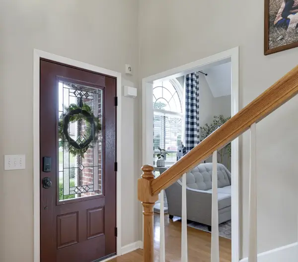 5318 Cloister Dr, Murfreesboro, TN 37128