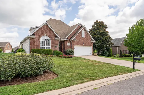 5318 Cloister Dr, Murfreesboro, TN 37128