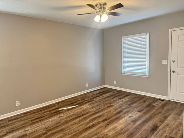 2251 Seven Mile Ferry Rd #4, Clarksville, TN 37040