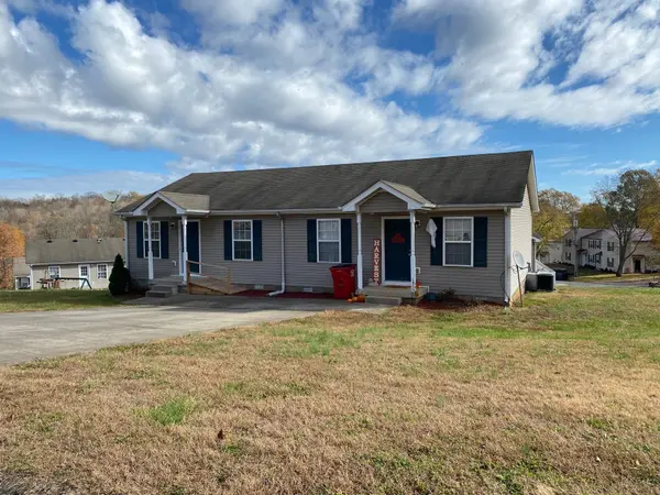 944 Kingsbury Dr #B, Clarksville, TN 37040