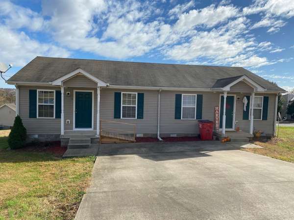 944 Kingsbury Dr #B, Clarksville, TN 37040