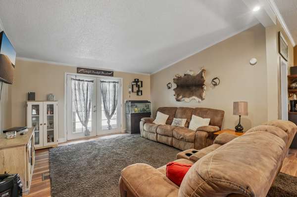 1008 Hopewood Ln, Chapmansboro, TN 37035