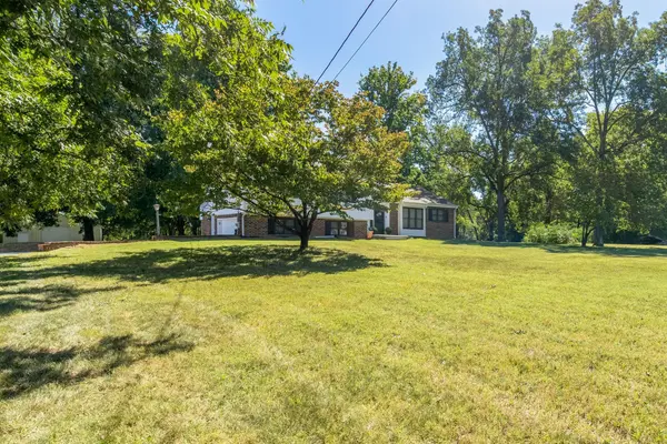 715 S Cannon Blvd, Shelbyville, TN 37160