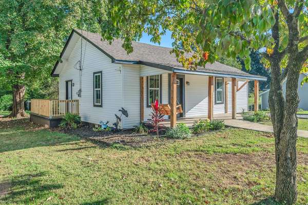 402 England St #E, Cowan, TN 37318
