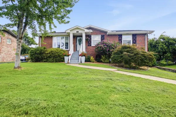 300 Weldon Dr, Hermitage, TN 37076