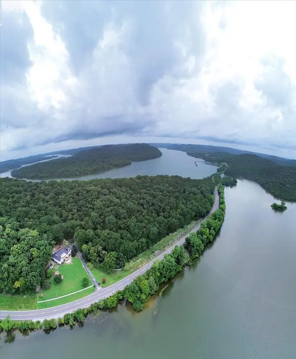 30 Lampley Ln, Chestnut Mound, TN 38552