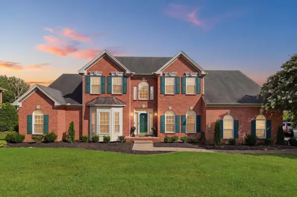 2010 Brunswick Dr, Lebanon, TN 37087
