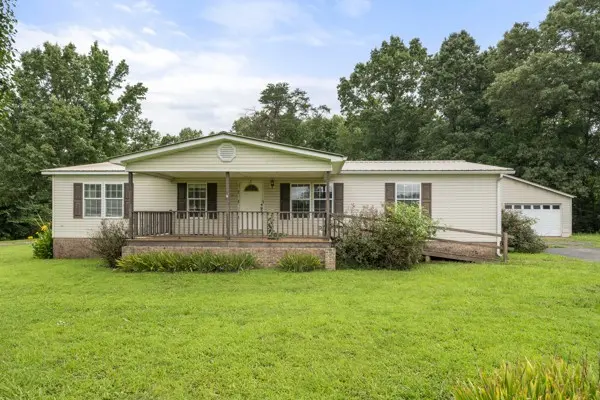 301 Shirley Bates Dr, Clifton, TN 38425