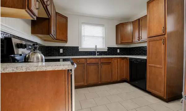 1665 Valley Rd, Clarksville, TN 37043