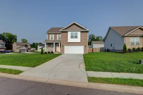 1385 Harmon Ln, Clarksville, TN 37042