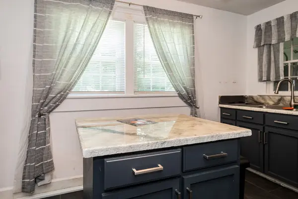 202 N Cherry St, Mount Pleasant, TN 38474