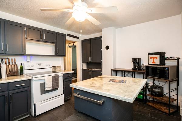 202 N Cherry St, Mount Pleasant, TN 38474